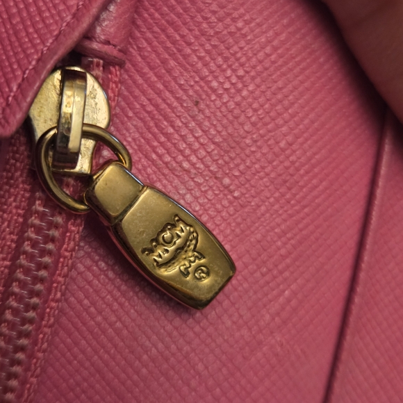 MCM PINK VISTOS MOFFIT LIMITED EDITION TRIFOLD WALLET - Picture 5 of 8